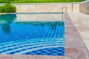 Pavimenti per piscine e bordo piscina